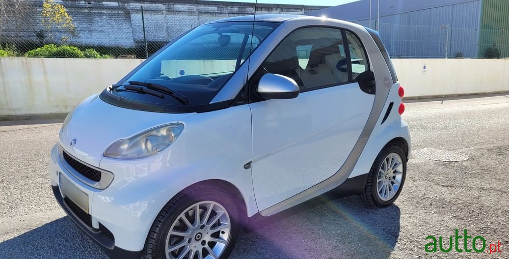 2010' Smart Fortwo photo #2