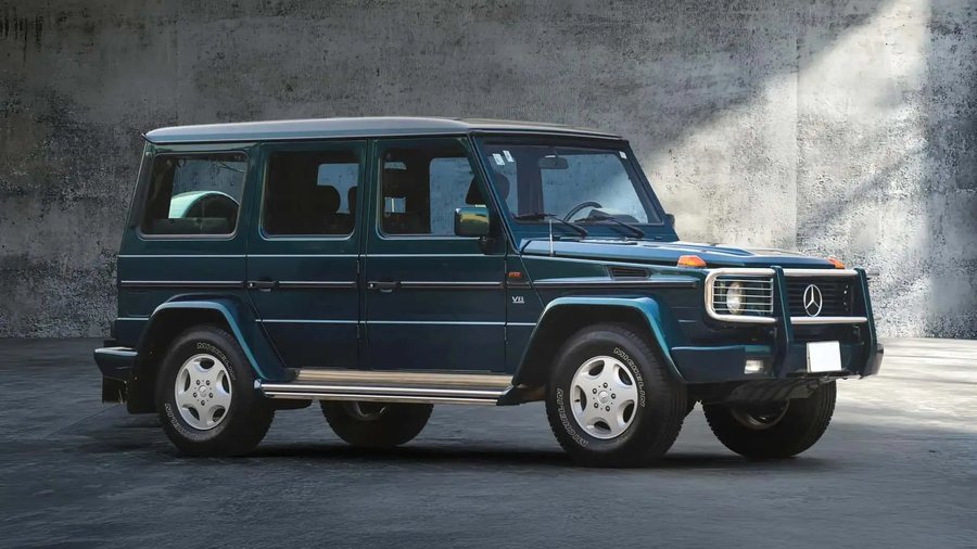 One of Only 446 Mercedes-Benz 500 GE V8 AMGs Just Got Sold