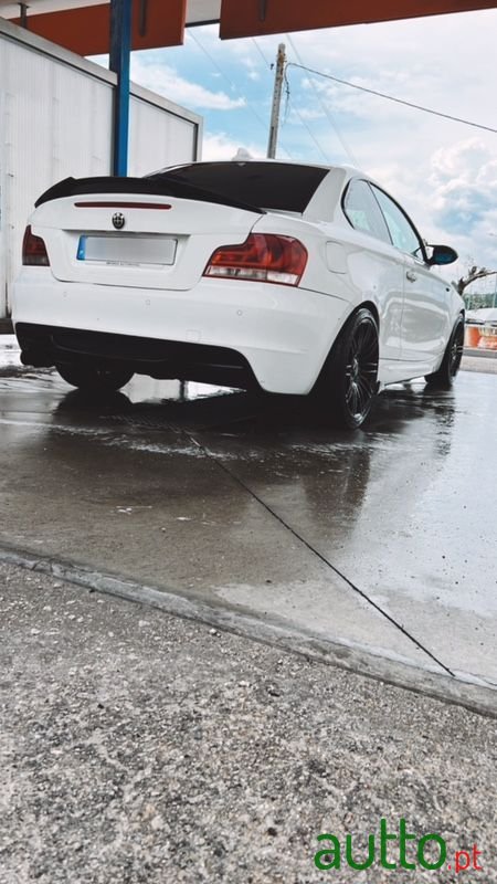 2011' BMW 120 photo #3