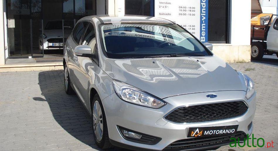 2017' Ford Focus Sw photo #2