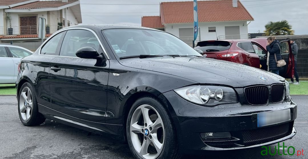 2008' BMW 120 photo #2