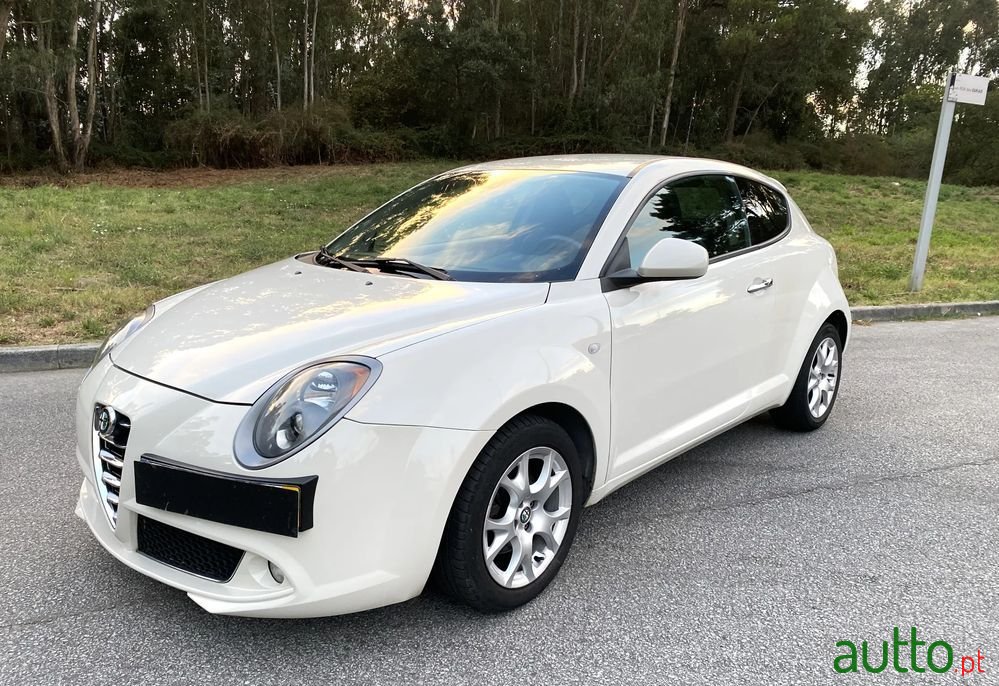 2015' Alfa Romeo MiTo photo #4