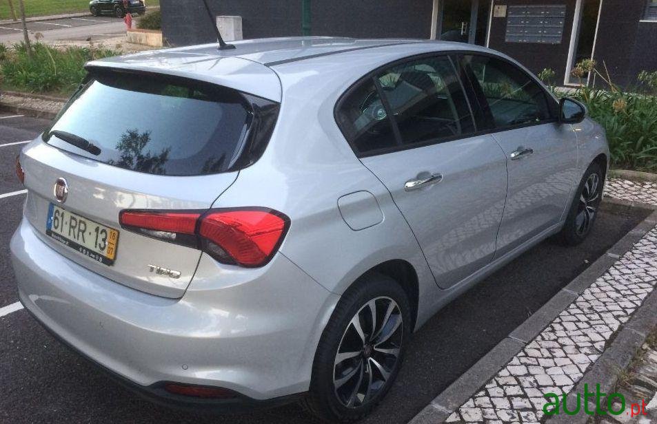 2016' Fiat Tipo photo #3