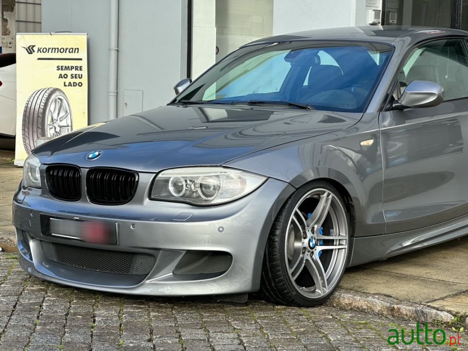 2011' BMW 118 photo #3