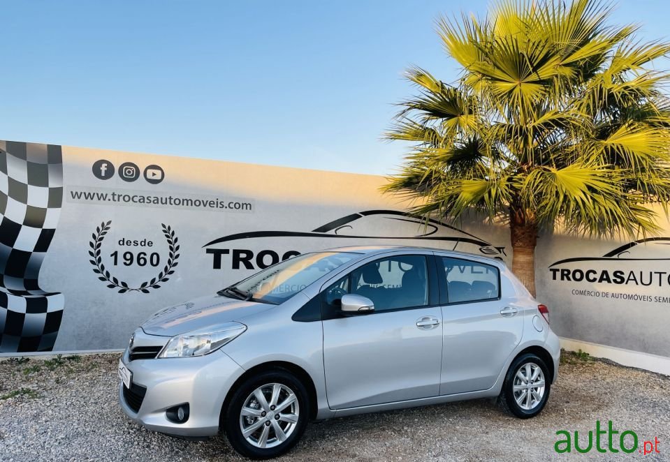 2014' Toyota Yaris photo #1