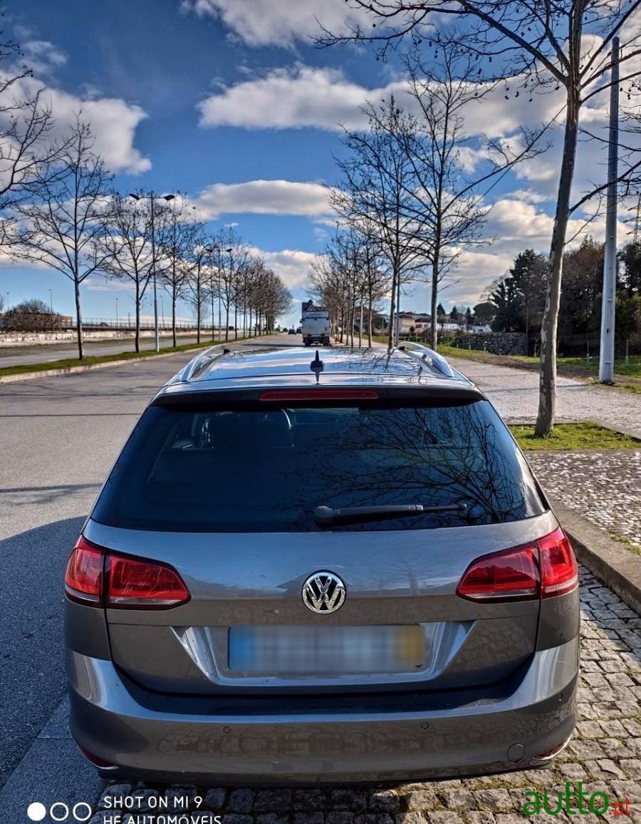 2017' Volkswagen photo #2