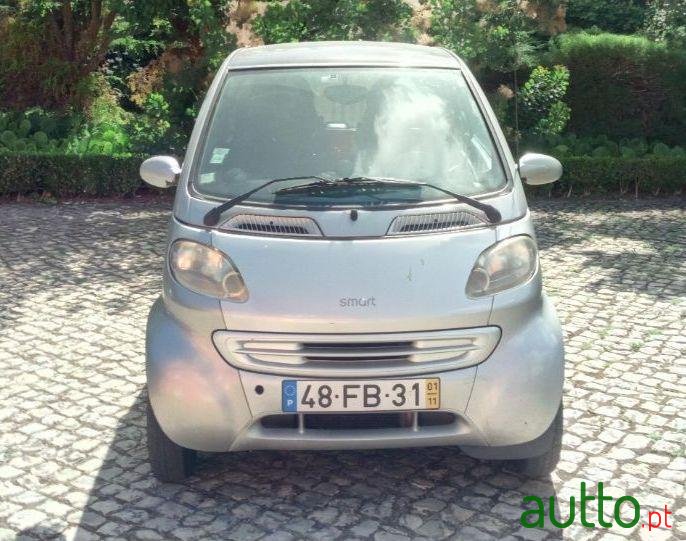 2001' Smart Fortwo Cdi photo #2