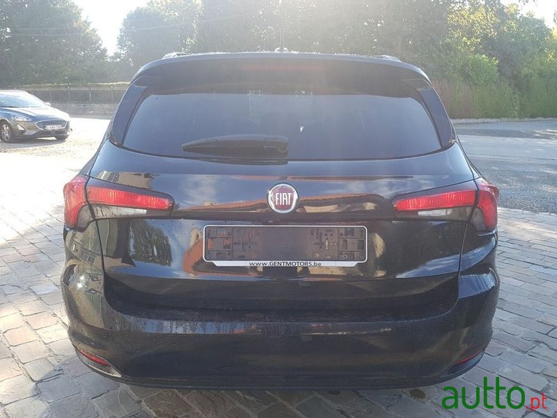 2019' Fiat Tipo Station Wagon photo #6