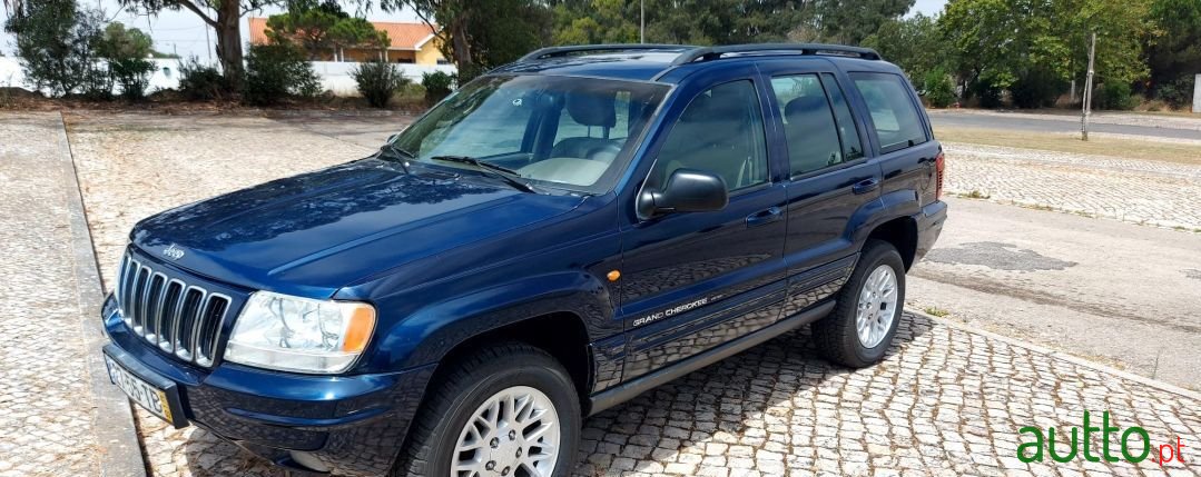 2002' Jeep Grand Cherokee photo #1