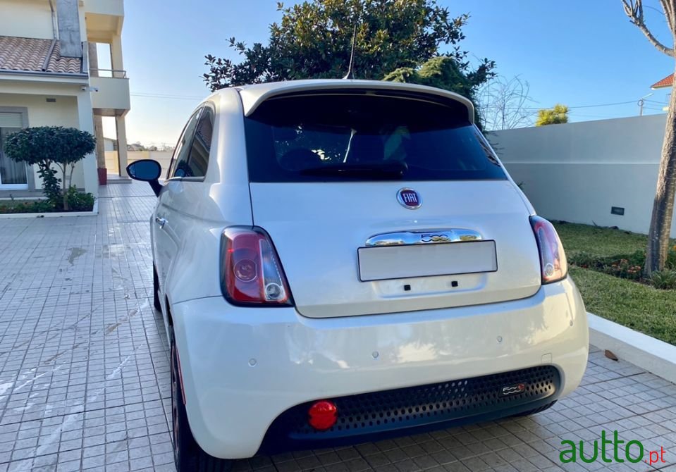 2016' Fiat 500E photo #4