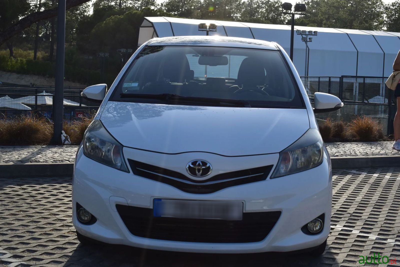 2014' Toyota Yaris photo #2