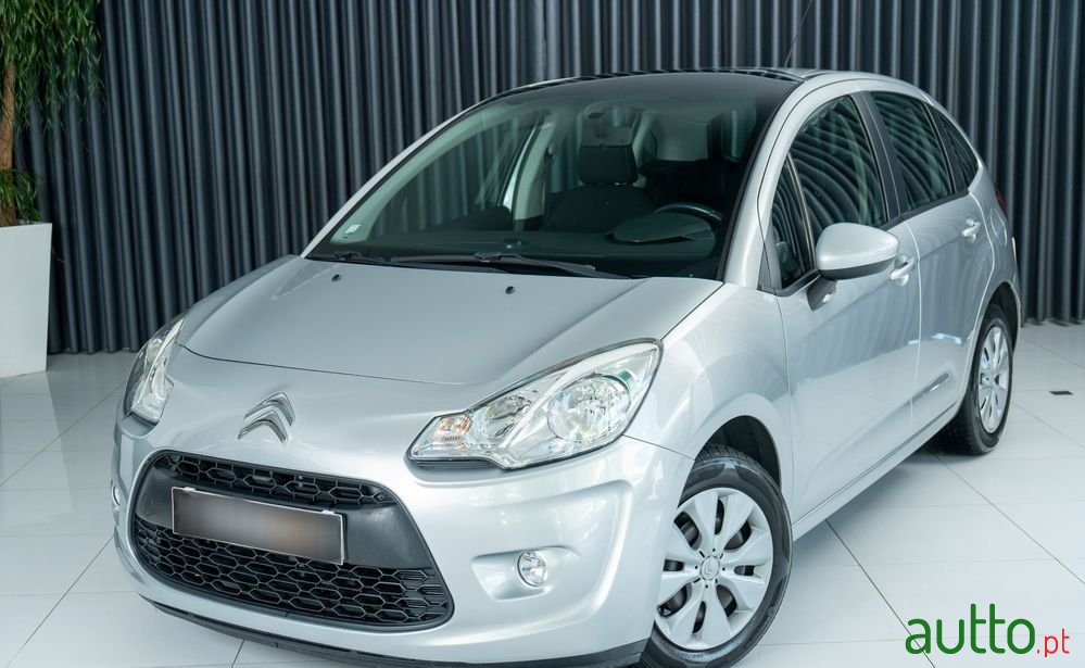 2011' Citroen C3 Hdi Fap Attraction photo #1