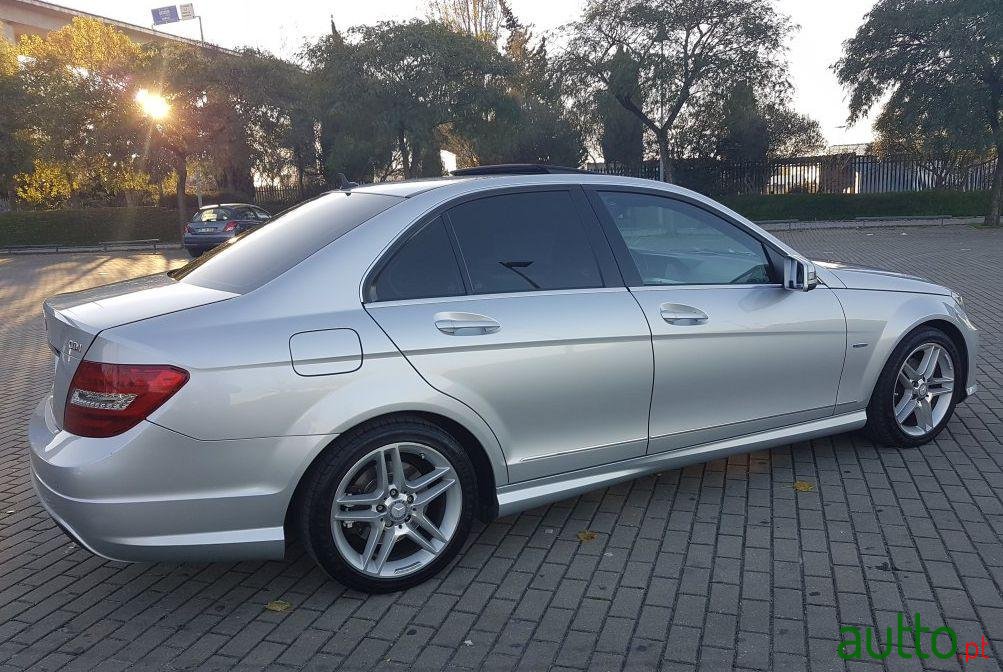 2011' Mercedes-Benz 250 CDi Avantgarde BE Aut. photo #3