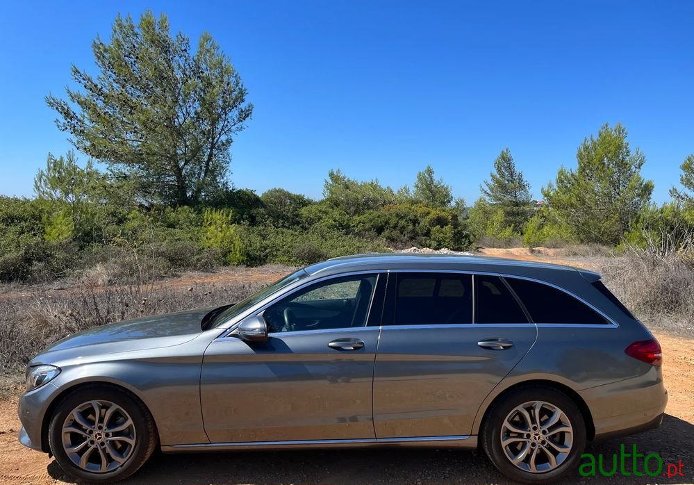 2017' Mercedes-Benz Classe C photo #1