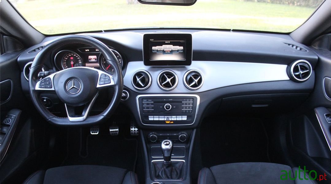 2016' Mercedes-Benz Cla-180 photo #5