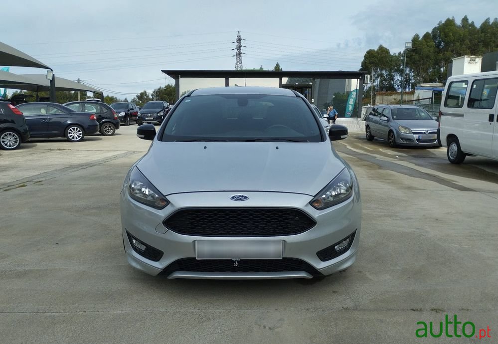 2017' Ford Focus Sw photo #2