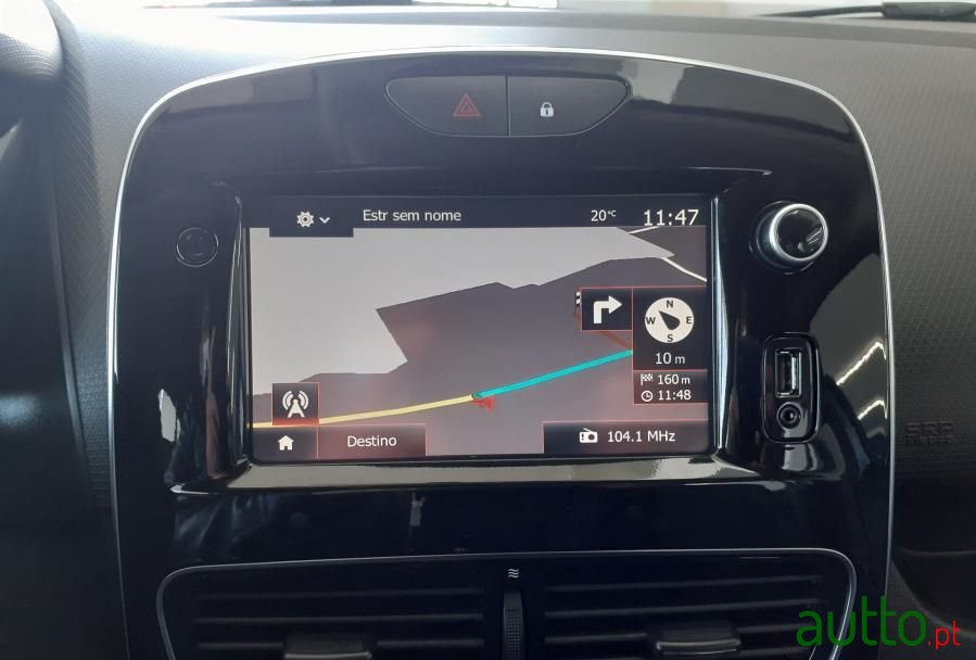 2017' Renault Clio photo #6