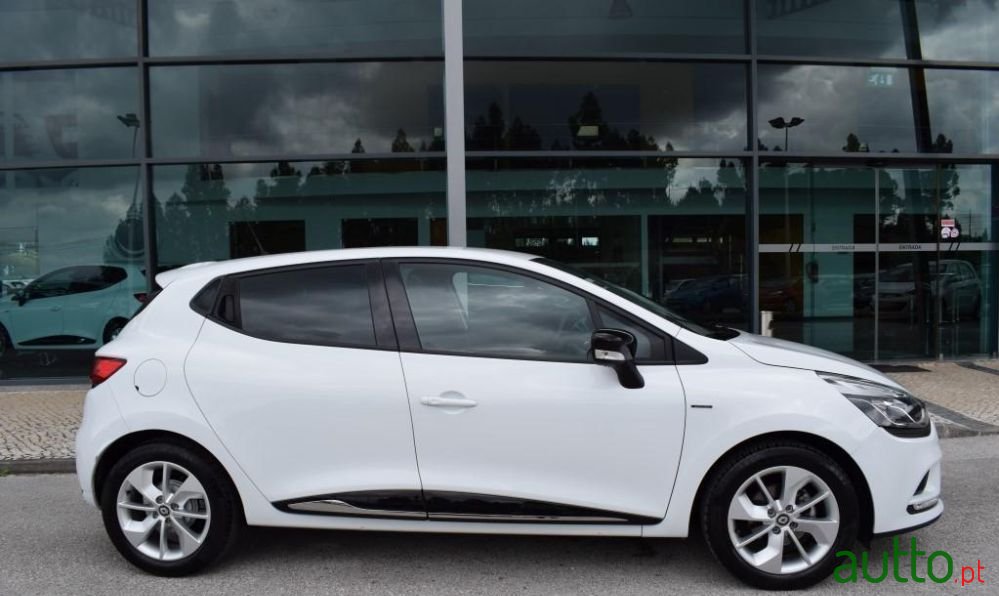 2017' Renault Clio photo #4