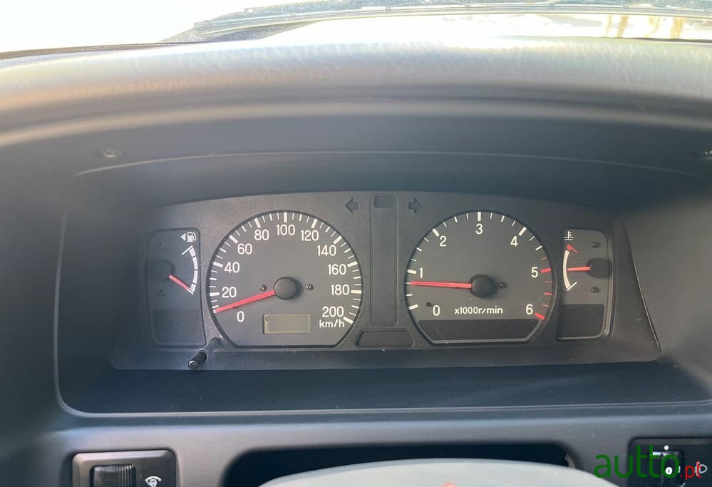 2002' Mitsubishi Pajero Sport photo #3