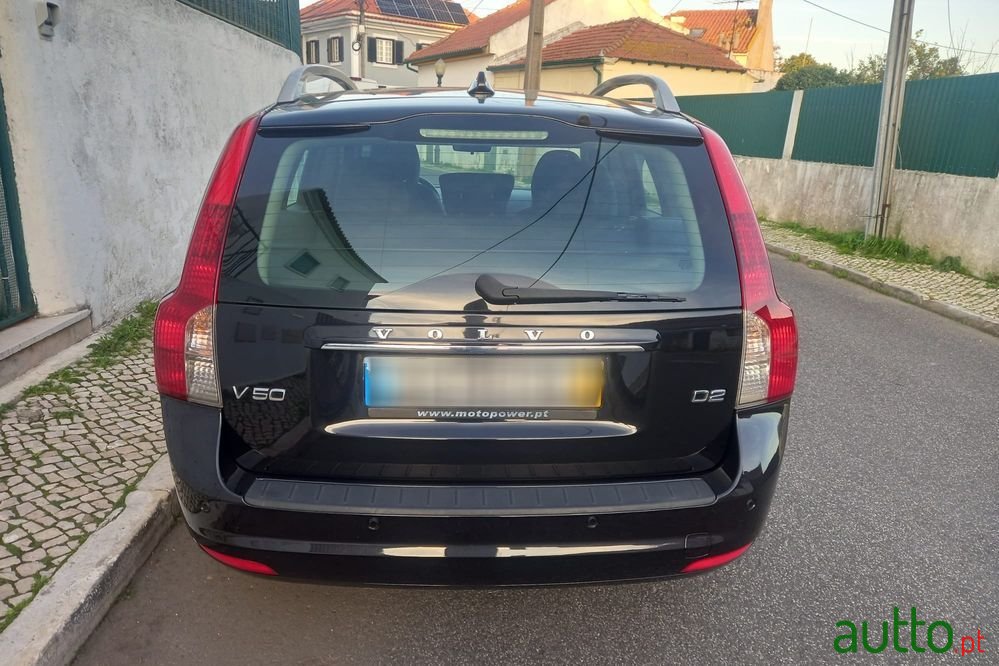 2012' Volvo V50 photo #6