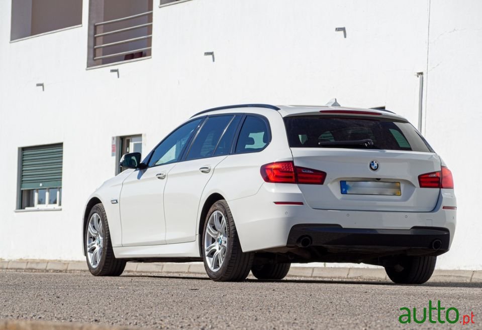 2012' BMW 535 photo #2
