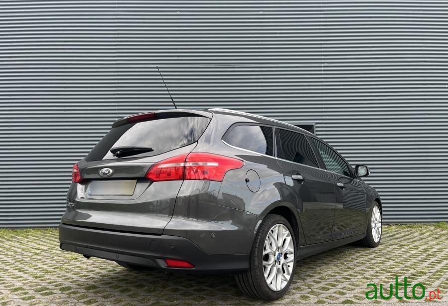 2015' Ford Focus Sw photo #4