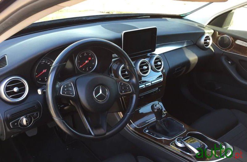 2015' Mercedes-Benz C-200 photo #6
