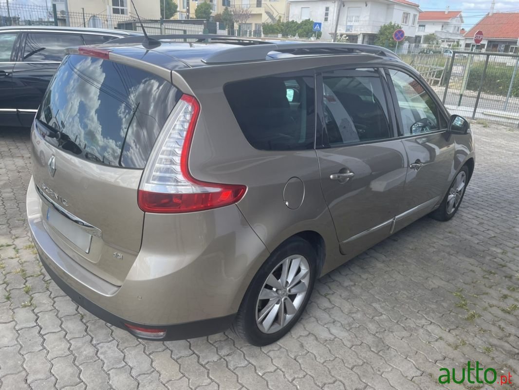 2014' Renault Grand Scenic photo #6
