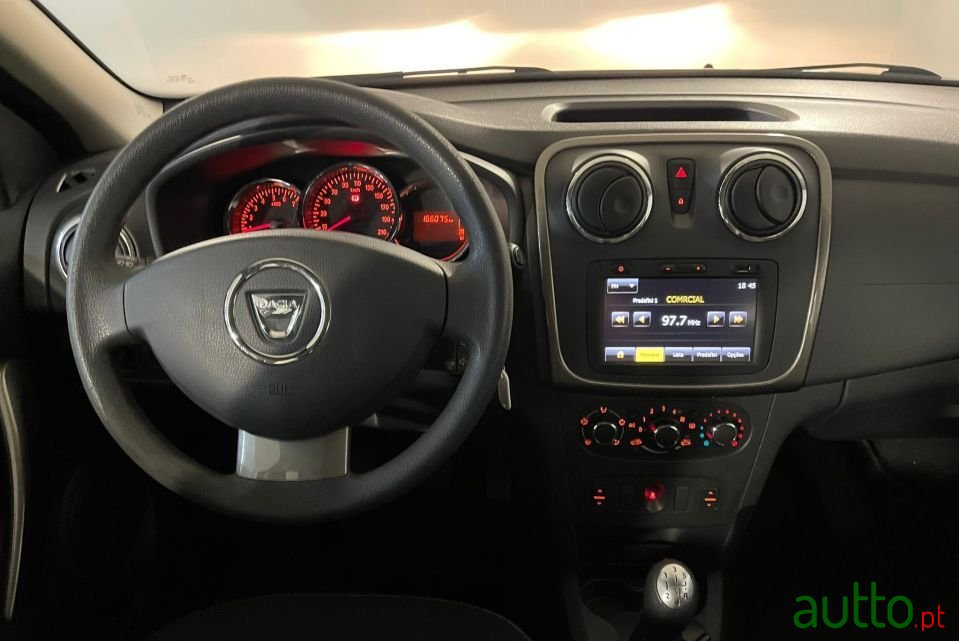 2014' Dacia Logan Mcv photo #5