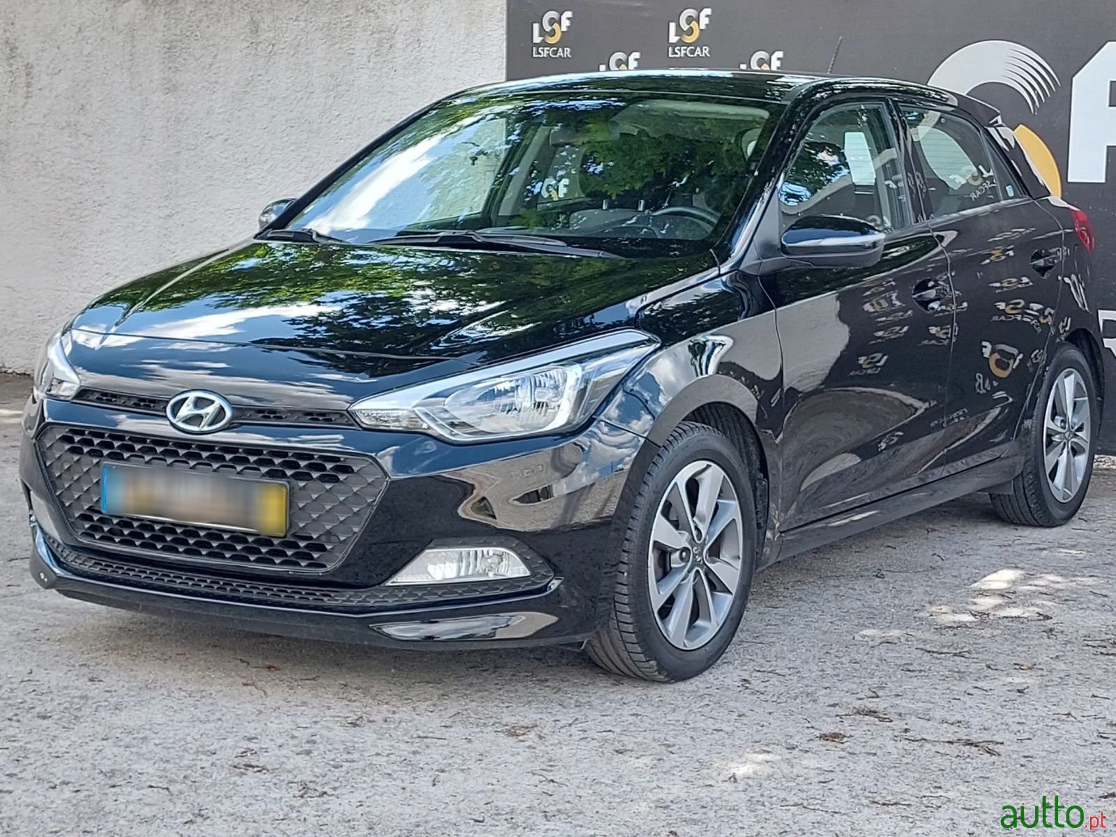 2015' Hyundai i20 photo #1
