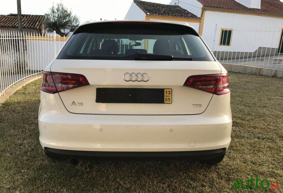 2013' Audi A3 Sportback photo #2