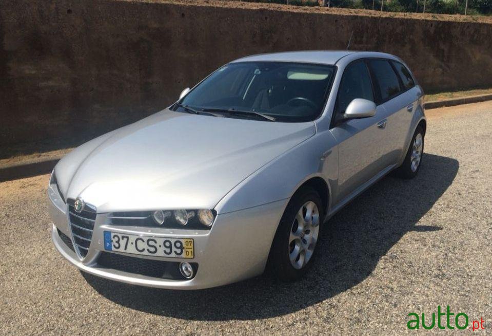 2007' Alfa Romeo 159 Sportwagon photo #1