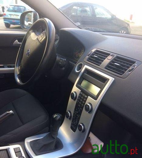 2010' Volvo V50 Drive Start/Stop photo #1