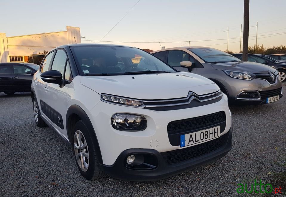2020' Citroen C3 photo #2