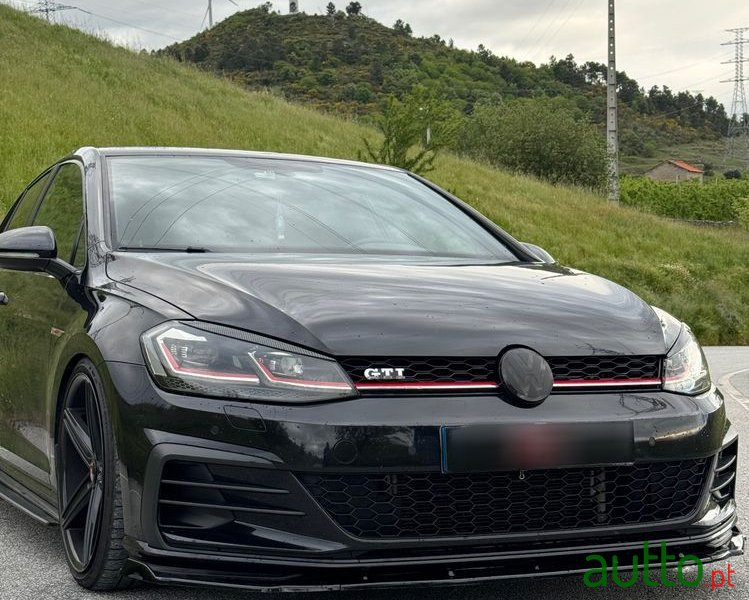 2017' Volkswagen Golf photo #6
