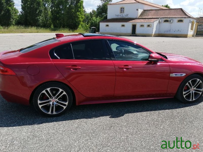 2017' Jaguar Xe photo #3