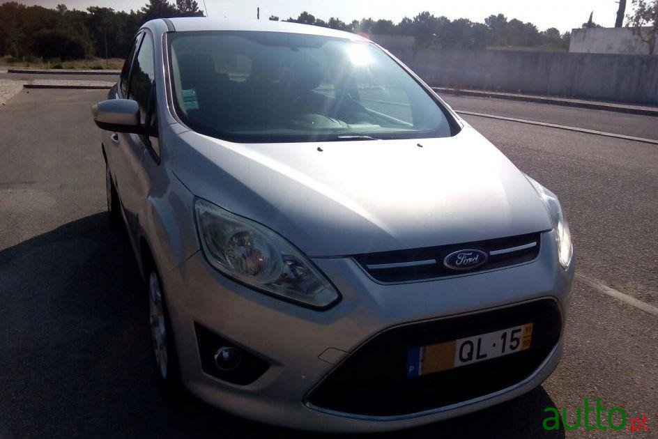 2011' Ford C-MAX photo #2