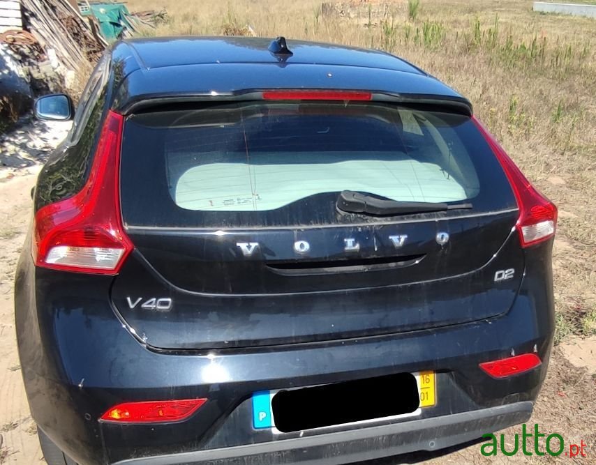 2016' Volvo V40 photo #3