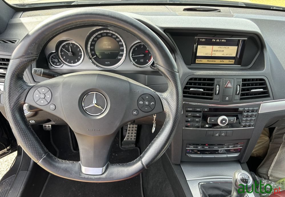 2010' Mercedes-Benz E 250 photo #5