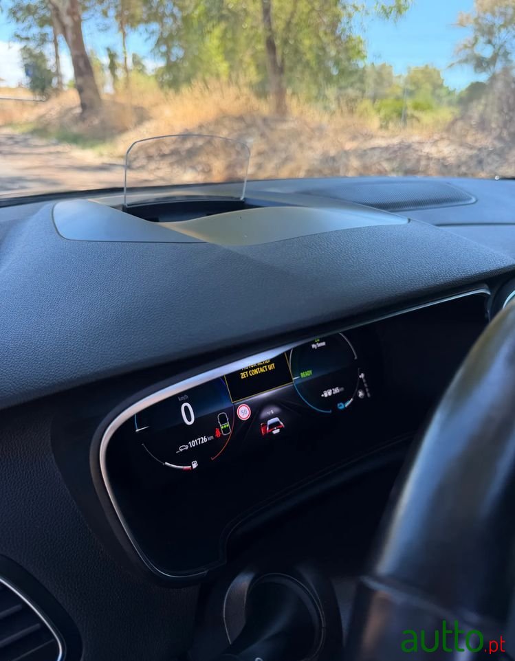2021' Renault Megane 1.6 Plug-In Limited photo #6