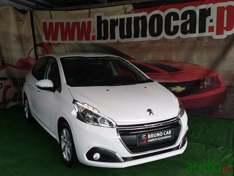 2016' Peugeot 208 photo #1