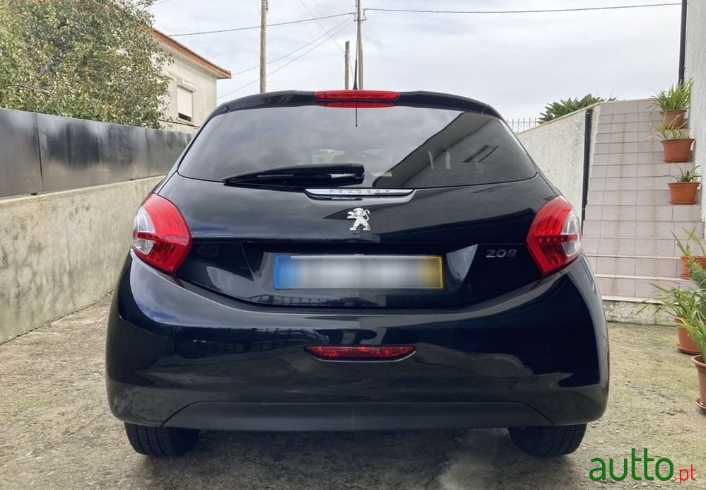2014' Peugeot 208 photo #3