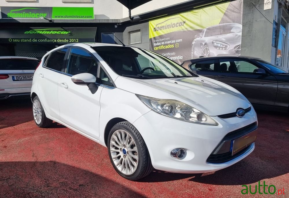 2011' Ford Fiesta 1.25 Titanium photo #5