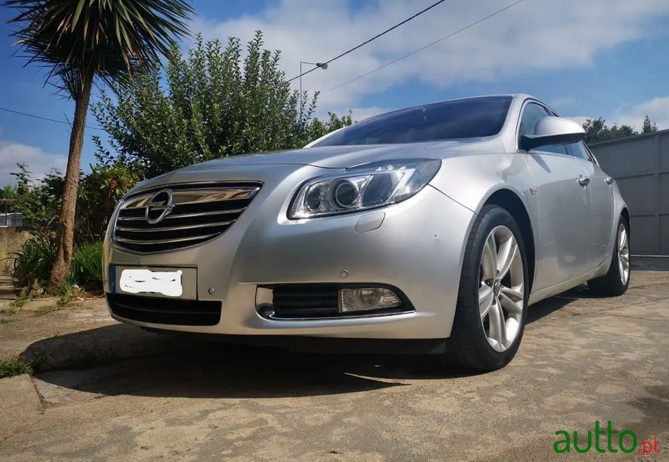 2010' Opel Insignia photo #3