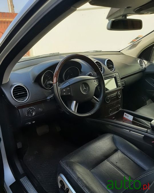 2007' Mercedes-Benz Gl-320 photo #5