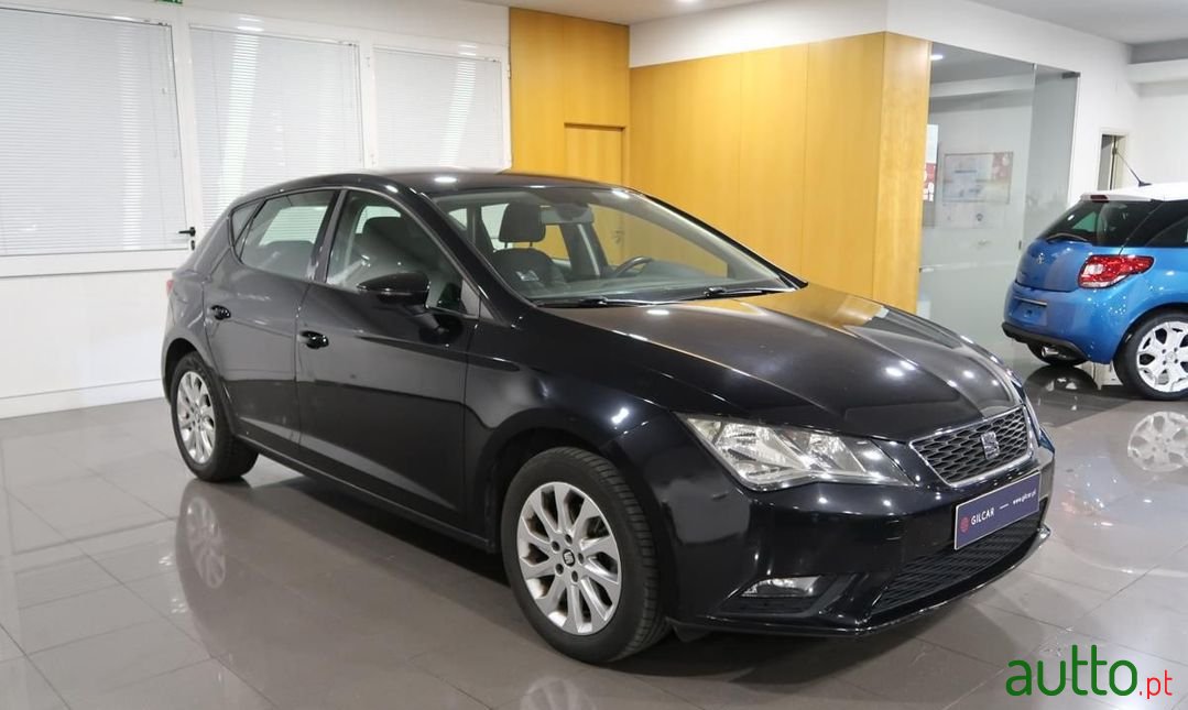 2013' SEAT Leon photo #2