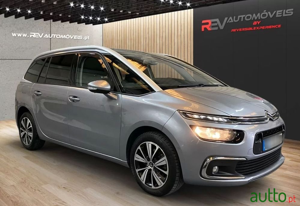 2018' Citroen C4 SpaceTourer photo #2