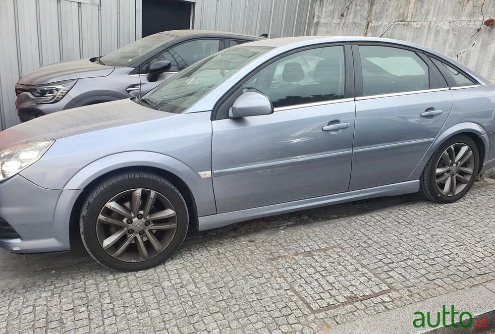 2006' Opel Vectra Gts 1.9 Cdti photo #1