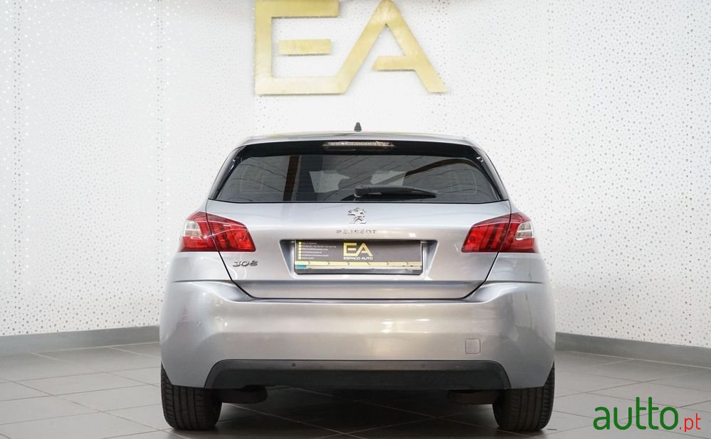 2015' Peugeot 308 1.6 E-Hdi Allure photo #5