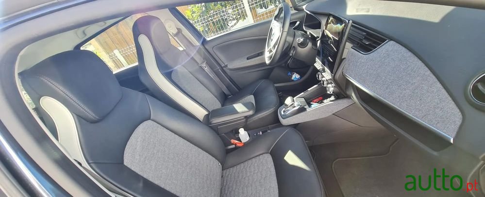 2020' Renault Zoe Exclusive 50 photo #6